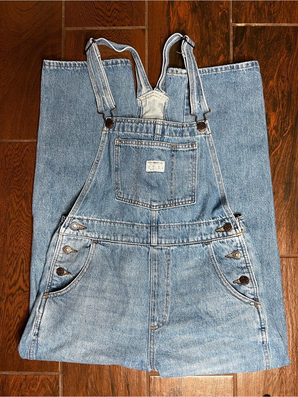Levi’s Medium Wash Straight Leg Denim Jeans Overalls Womens Size Small